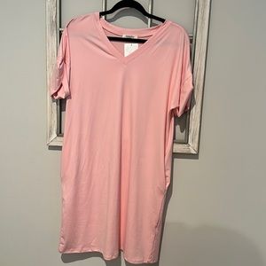 Boutique dress, brand zenana, size M, new with tags